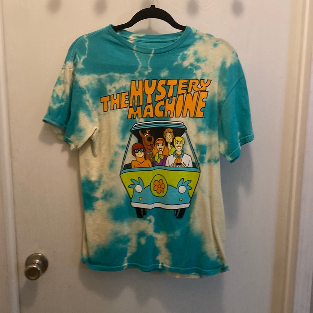“the mystery machine” tee shirt size medium